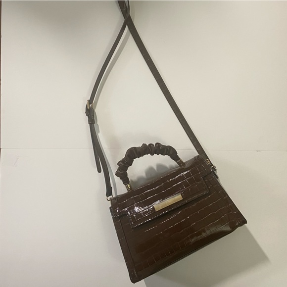 Brown faux crocodile crossbody handbag - Picture 8 of 8